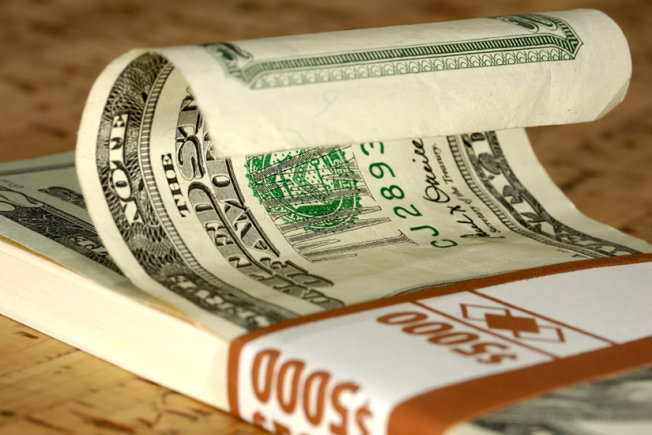 News Release: Bonuses Paid to Silicon Valley Bank Highlight Need to Finish Executive Pay Rules