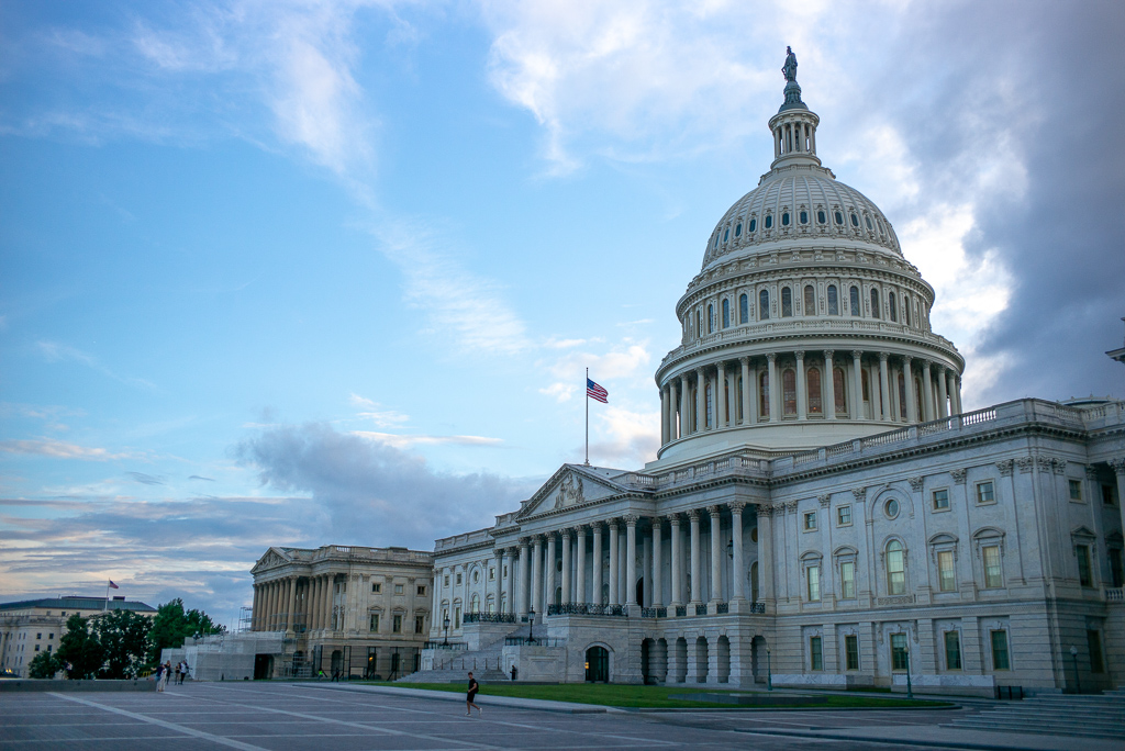 Letters to Congress: Make New Investments in the Pell Grant Program